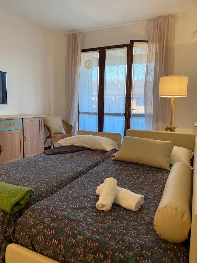 Casa Vittoria Apartment ซีร์มิโอเน ภายนอก รูปภาพ